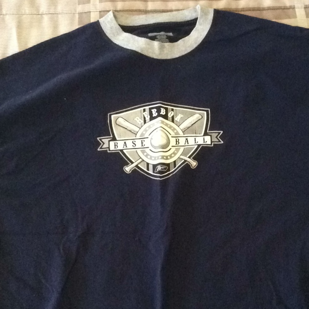 Tee shirt